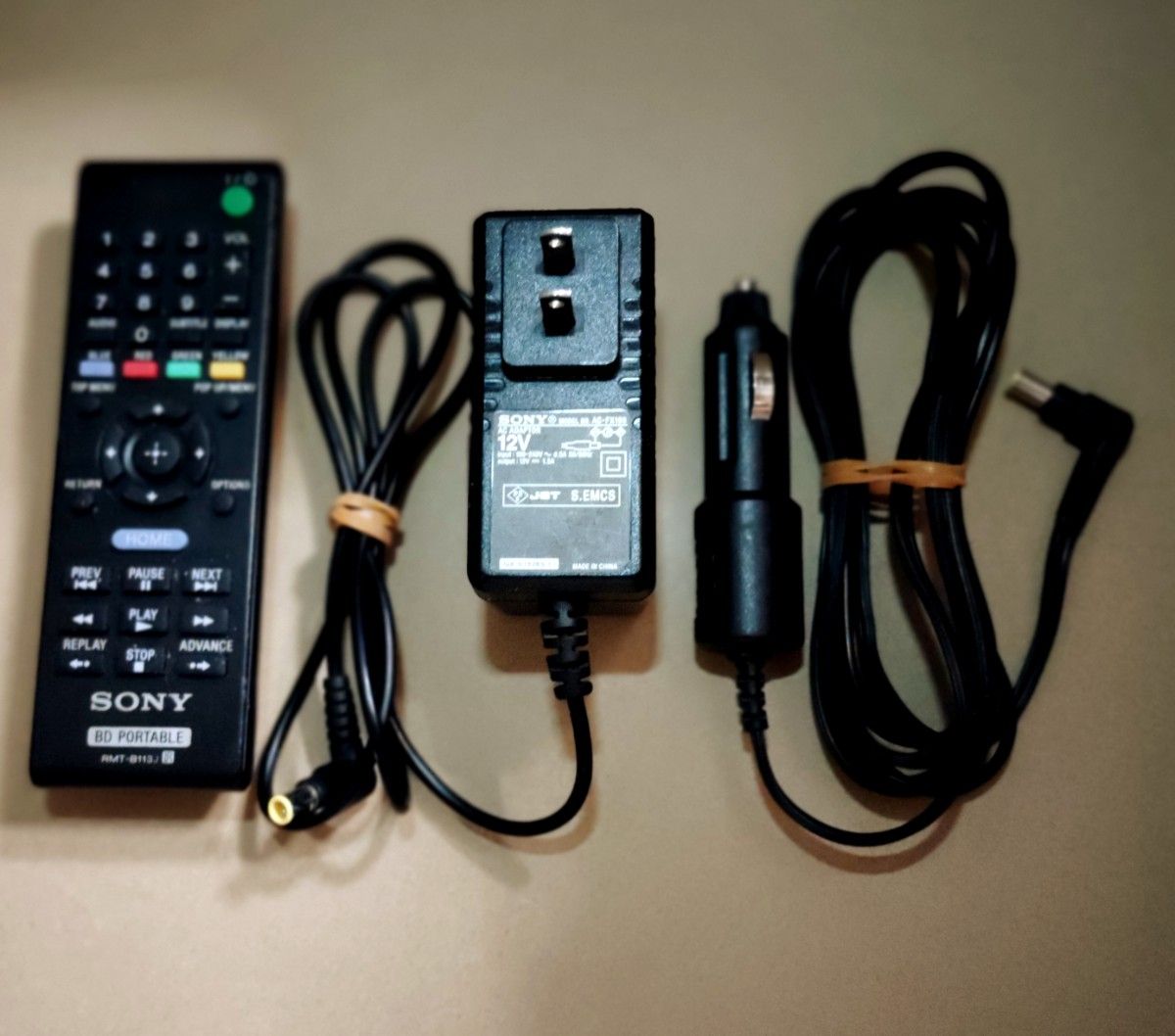 SONY ポータブルBD/DVDプレーヤーBDP-SX910 ジャンク品 SONY ポータブルBD/DVDプレーヤーBDP-SX910 ジャンク品