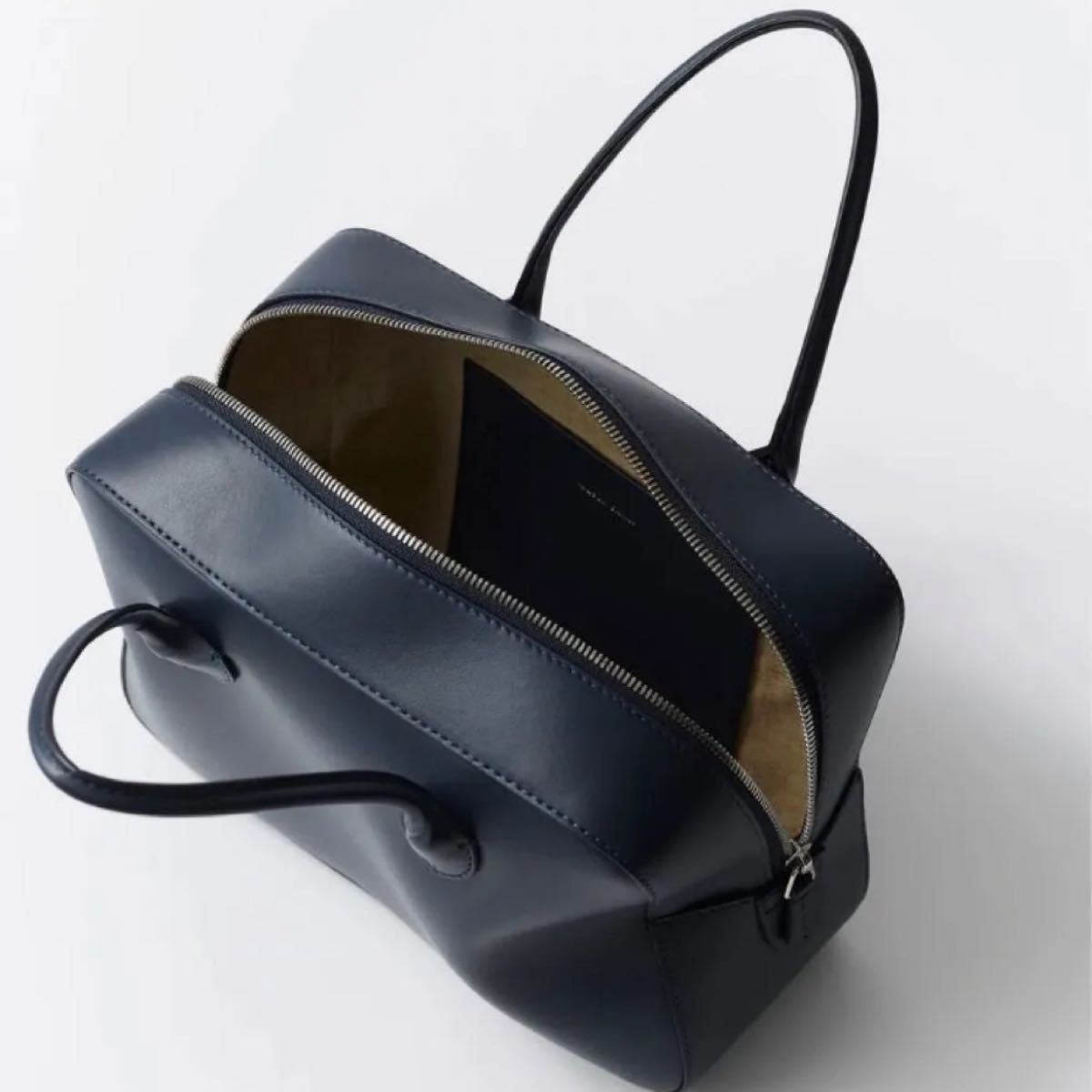 MAISON CANAU メゾンカナウ ボックスボストンバッグ Mサイズ MAISON CANAU メゾンカナウ ボックスボストンバッグ Mサイズ