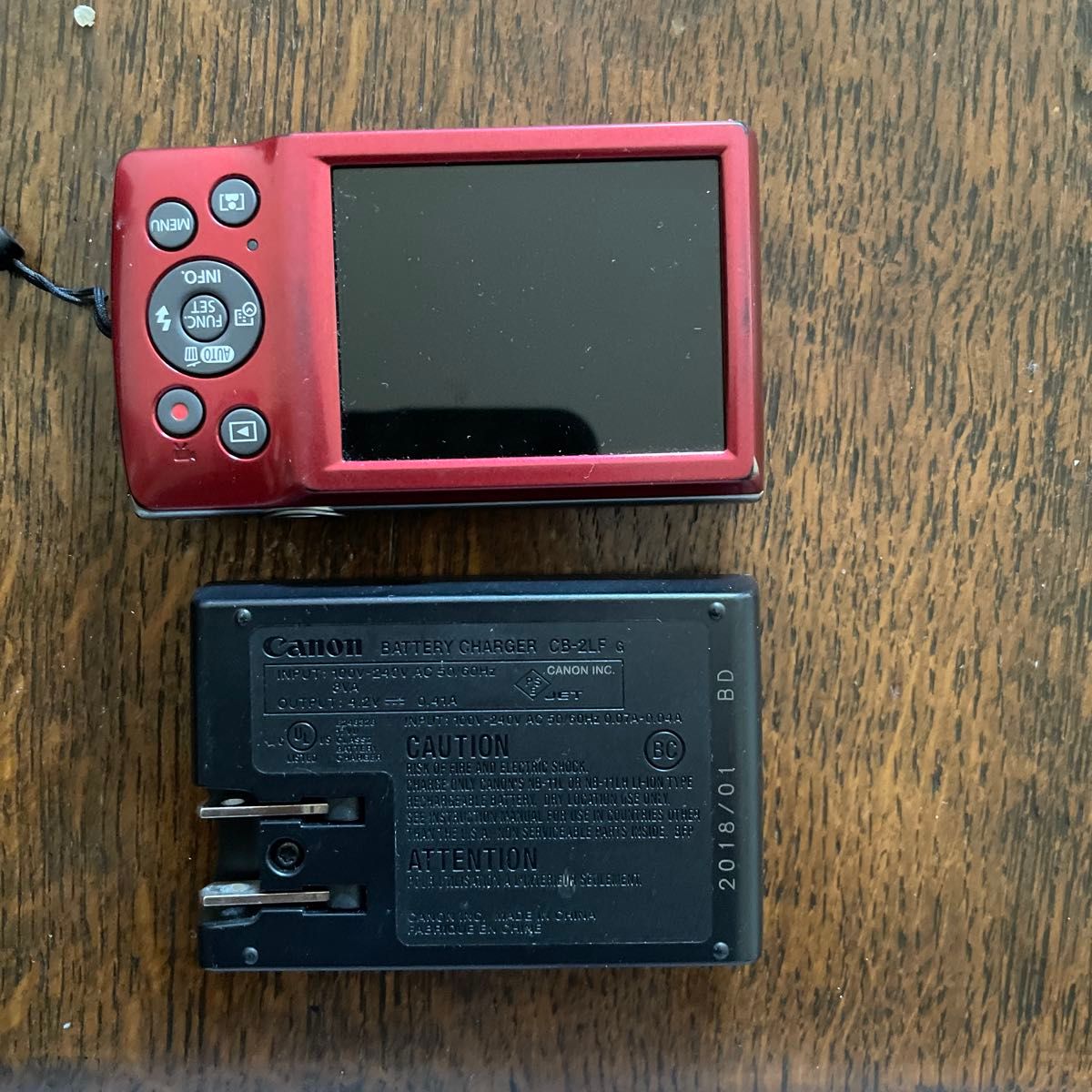 Canon デジタルカメラ IXY レッド バッテリーパック 充電器付き Canon デジタルカメラ IXY レッド バッテリーパック 充電器付き