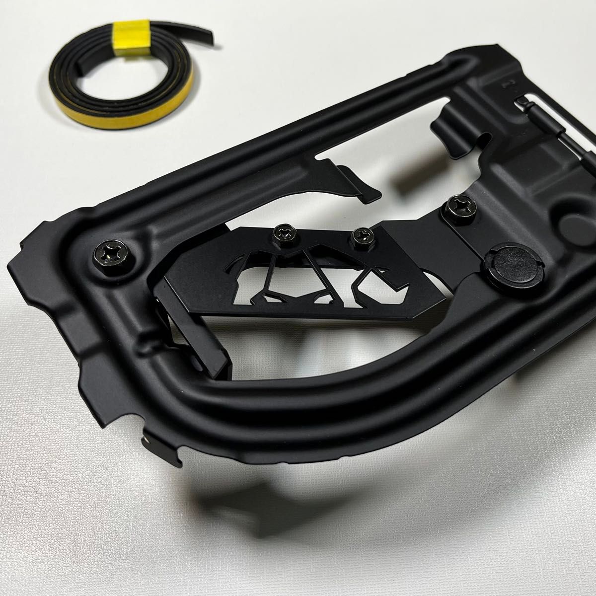 JB64ジムニーJB74シエラ用前向きサイVerスケルトン型燃料リッド JB64ジムニーJB74シエラ用前向きサイVerスケルトン型燃料リッド