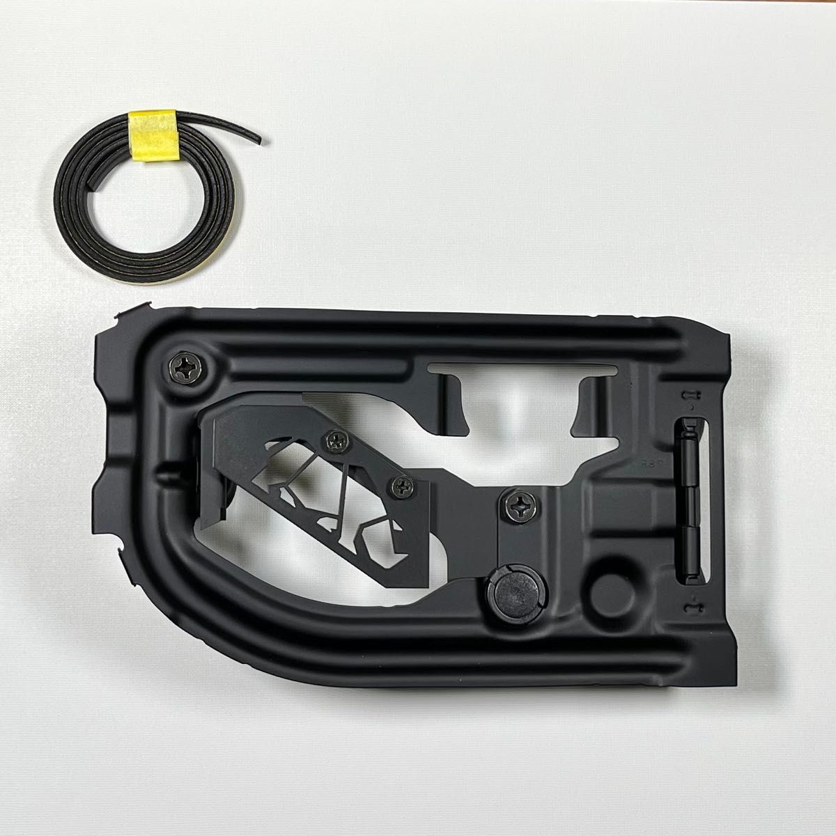 JB64ジムニーJB74シエラ用前向きサイVerスケルトン型燃料リッド JB64ジムニーJB74シエラ用前向きサイVerスケルトン型燃料リッド