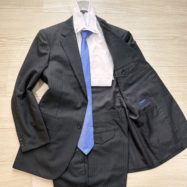 BURBERRY】 バーバリー ロンドン A7 (L~XLサイズ程度 BURBERRY】 バーバリー ロンドン A7 (L~XLサイズ程度