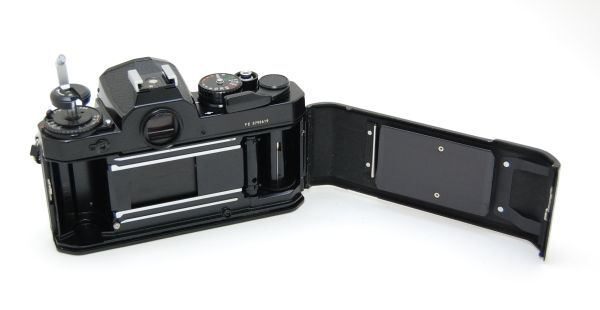 ☆美品 完動品☆Nikon ニコン FE ブラック ボディ / レンズ Ai ☆美品 完動品☆Nikon ニコン FE ブラック ボディ / レンズ Ai