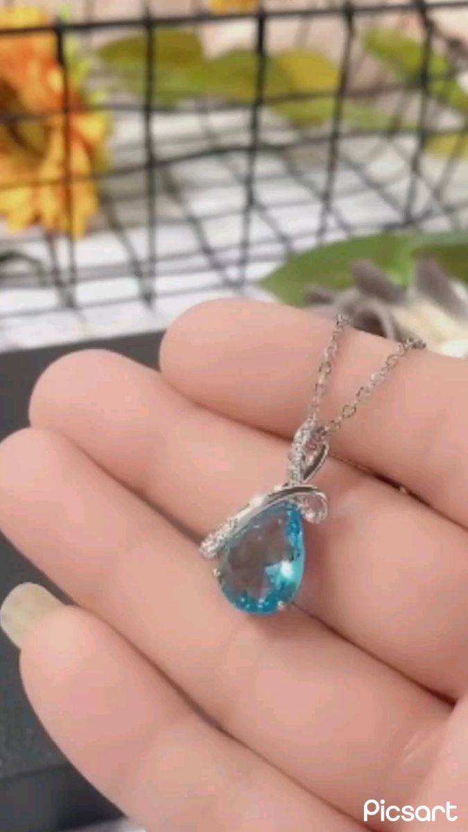 海外のアクアマリンネックレス【CZジルコニア】雨の滴石ドロップ「シルバー925」スカイブルー クリスタル