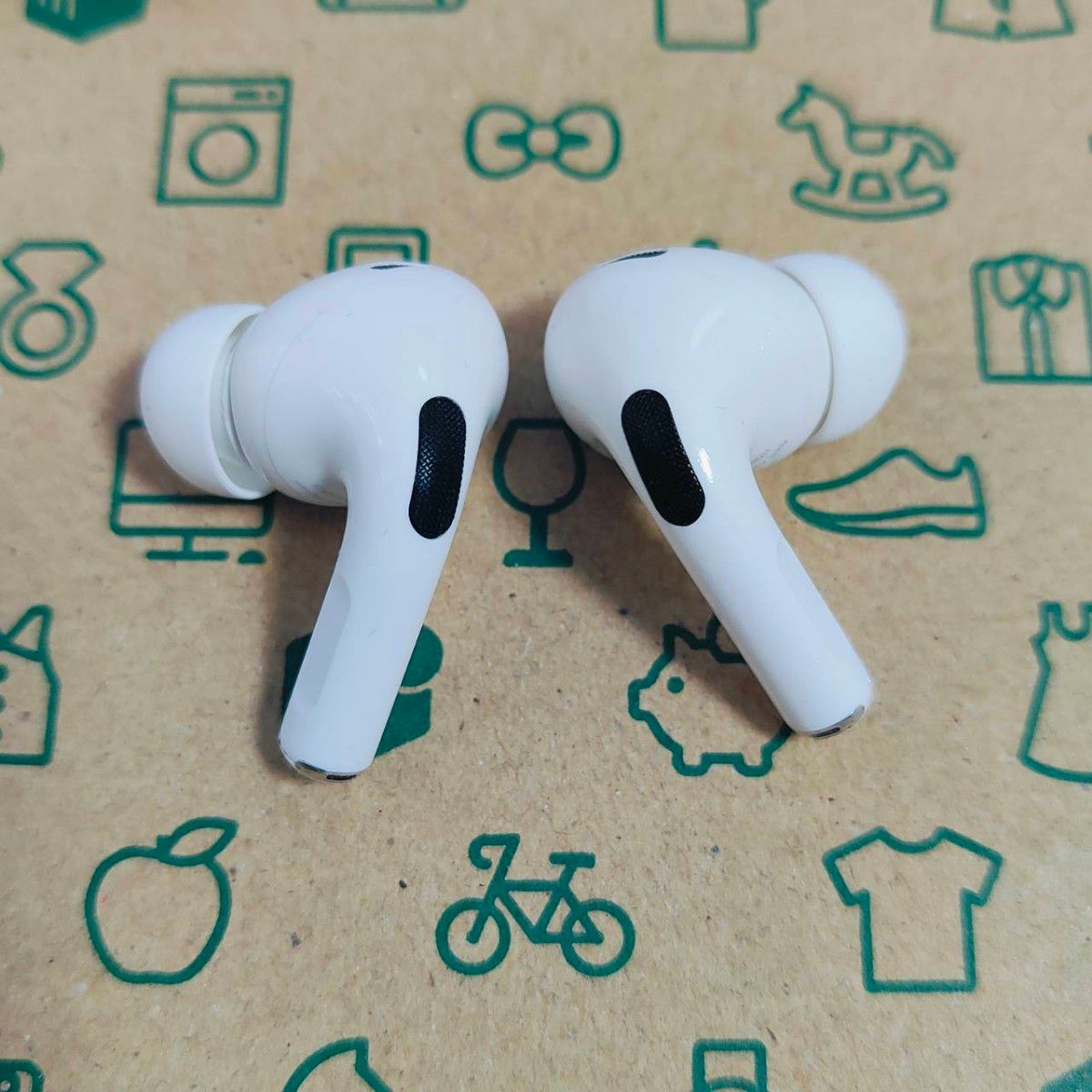 AirPods Pro 2世代 USB−Cモデル 本体 584|Yahoo!フリマ(旧 AirPods Pro 2世代 USB−Cモデル 本体 584|Yahoo!フリマ(旧