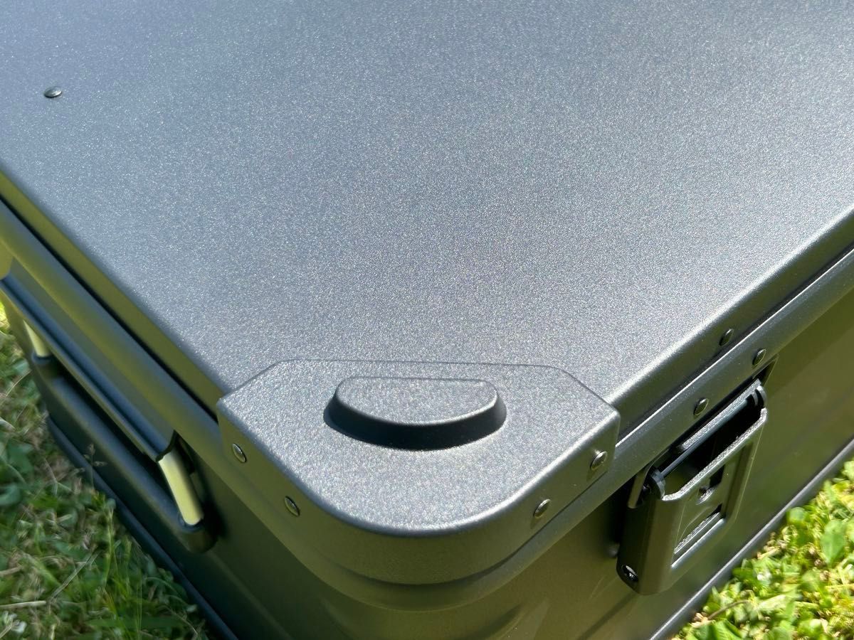 マットブラック スタッキング アルミ コンテナボックス 30L マットブラック スタッキング アルミ コンテナボックス 30L