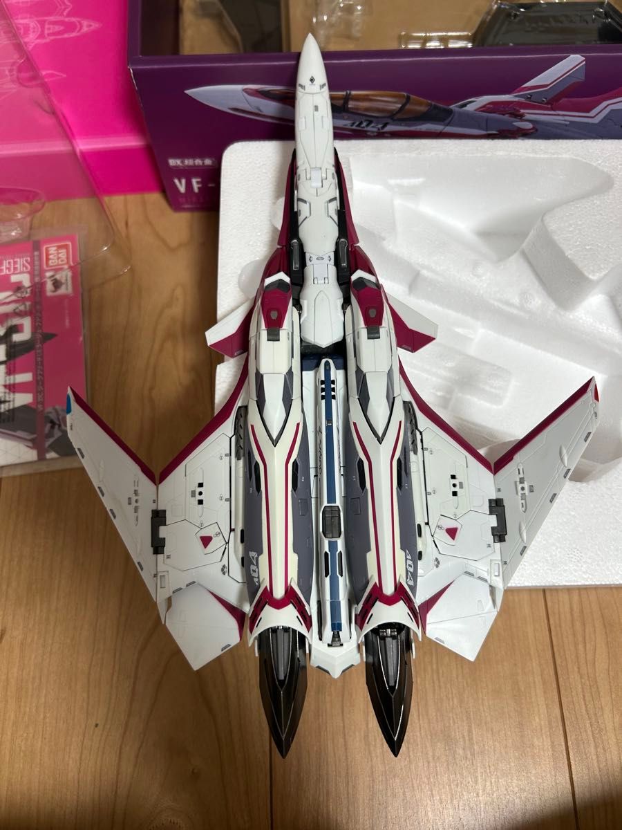 DX超合金 ジークフリード VF-31C ミラージュ ファリーナ DX超合金 ジークフリード VF-31C ミラージュ ファリーナ