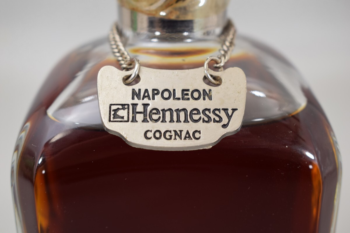 古酒 未開栓 Hennes ヘネシー NAPOLEON ナポレオン SIVER TOP 古酒 未開栓 Hennes ヘネシー NAPOLEON ナポレオン SIVER TOP