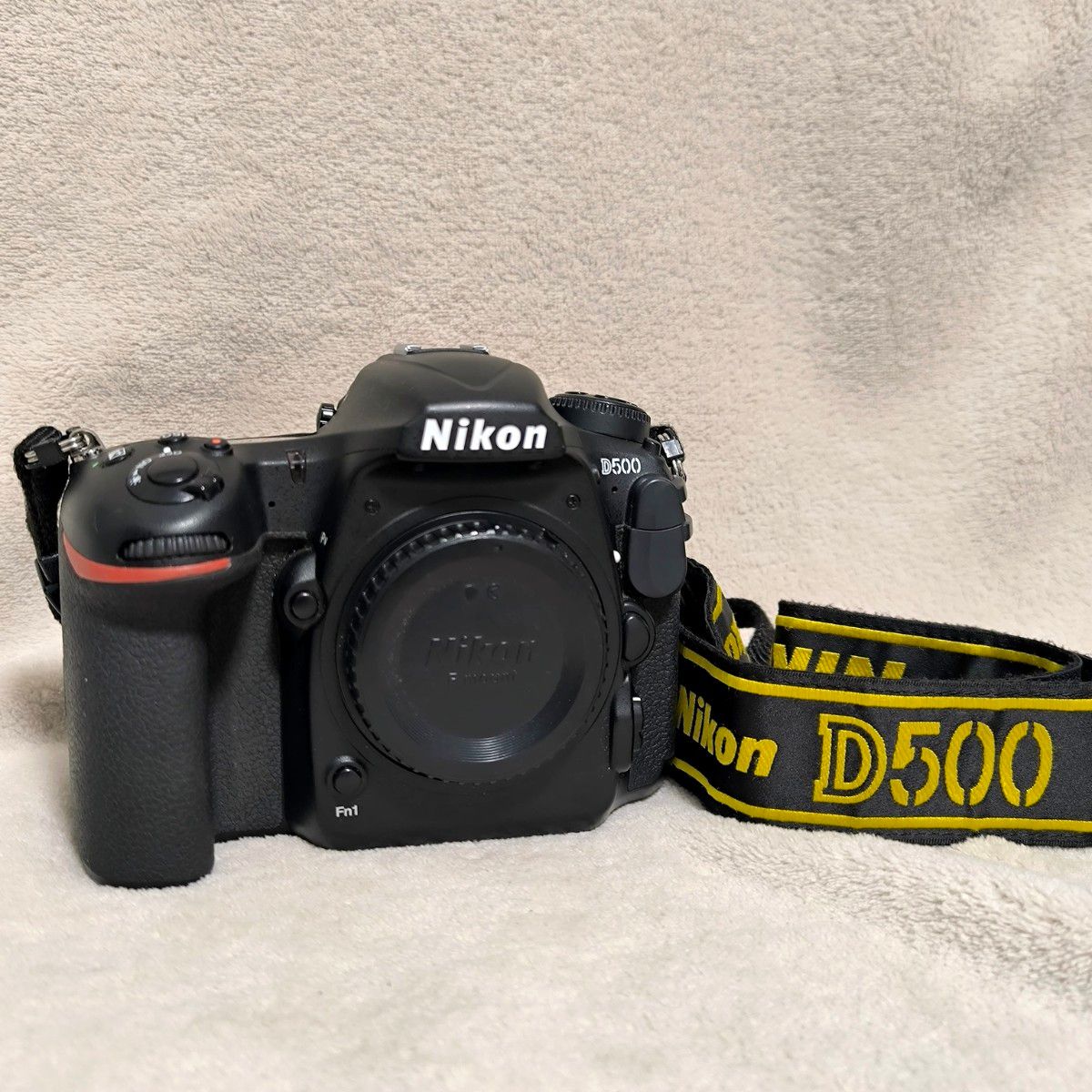 Nikon D500 ボディ バッテリー2個付属 2016年製 動作良好 Nikon D500 ボディ バッテリー2個付属 2016年製 動作良好