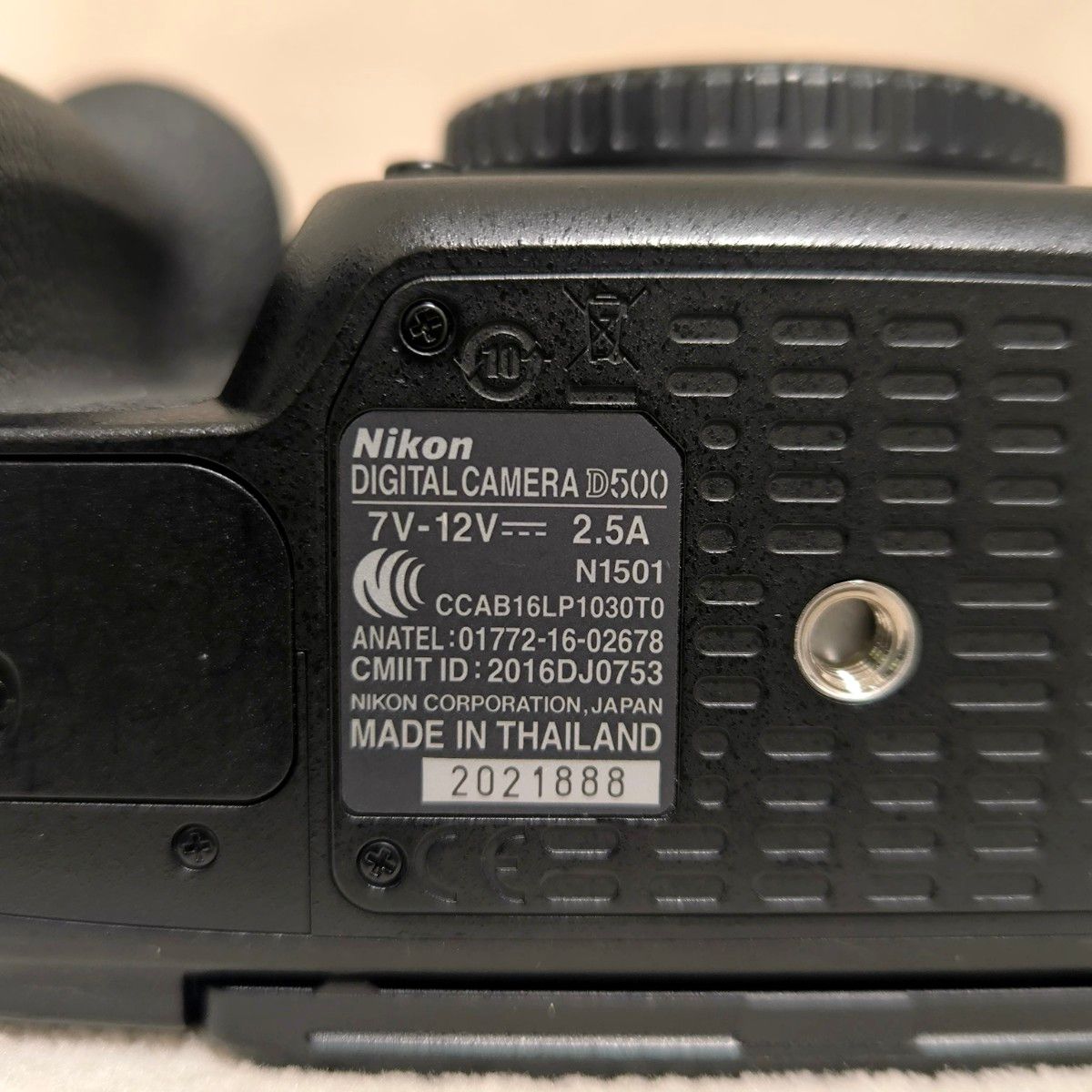 Nikon D500 ボディ バッテリー2個付属 2016年製 動作良好 Nikon D500 ボディ バッテリー2個付属 2016年製 動作良好