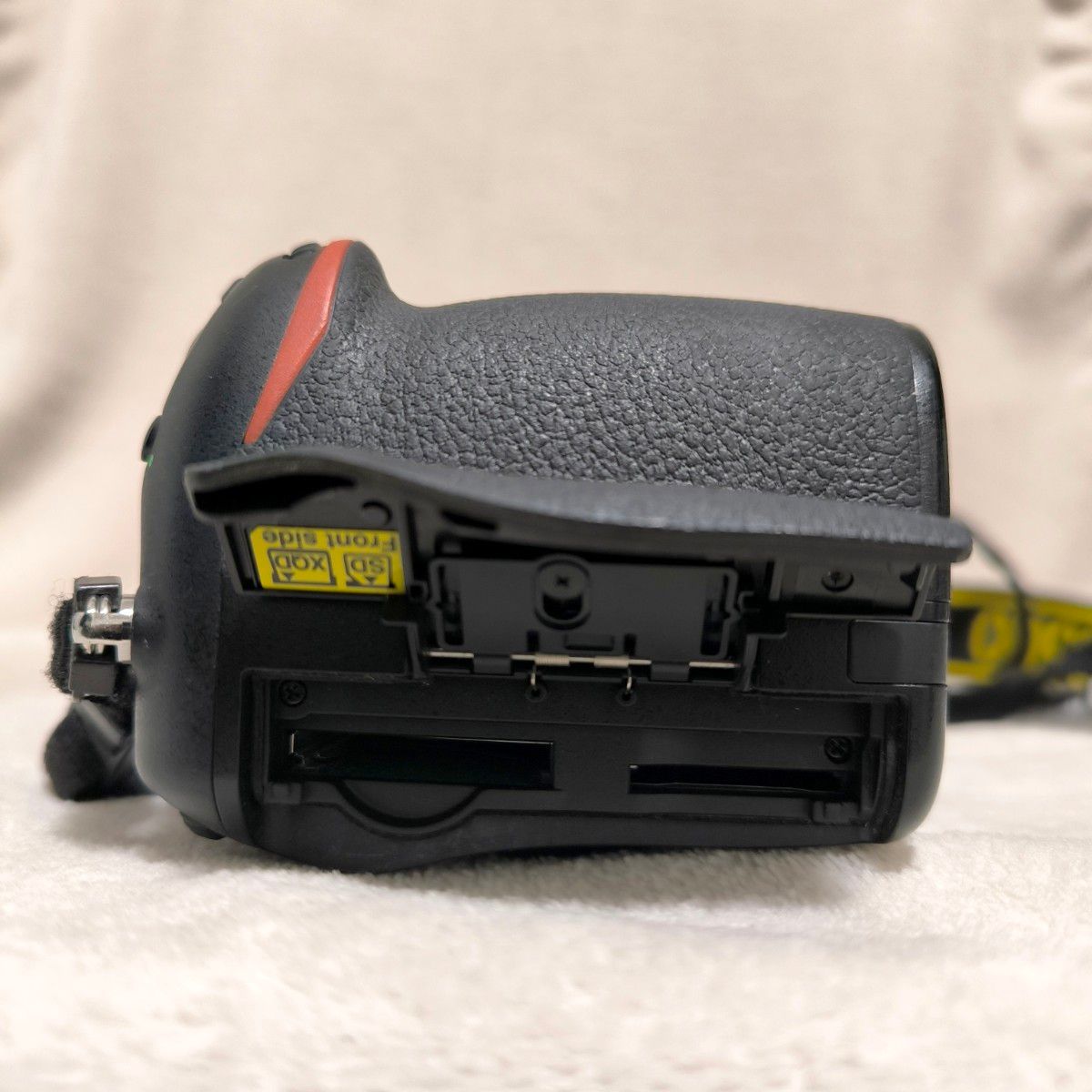 Nikon D500 ボディ バッテリー2個付属 2016年製 動作良好 Nikon D500 ボディ バッテリー2個付属 2016年製 動作良好