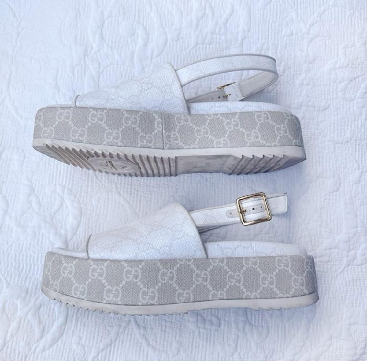 GUCCI グッチのサンダル 37 24cm GGロゴ|Yahoo!フリマ(旧 GUCCI グッチのサンダル 37 24cm GGロゴ|Yahoo!フリマ(旧