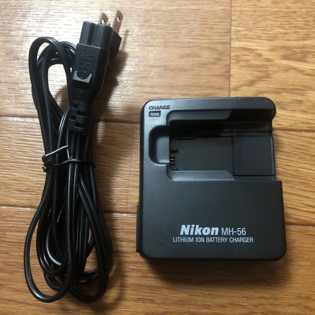 Nikon ニコン 純正品 バッテリーチャージャー MH-56 動作確認済 Nikon ニコン 純正品 バッテリーチャージャー MH-56 動作確認済