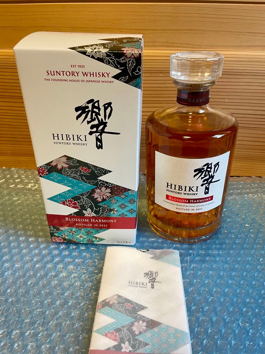 サントリー 響 BLOSSOM HARMONY 2023 ウイスキー 700ml 箱付 サントリー 響 BLOSSOM HARMONY 2023 ウイスキー 700ml 箱付