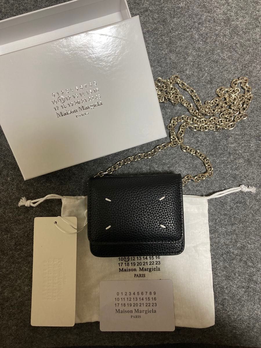 新品 Maison Margiela メゾンマルジェラ チェーンショルダー付き 新品 Maison Margiela メゾンマルジェラ チェーンショルダー付き