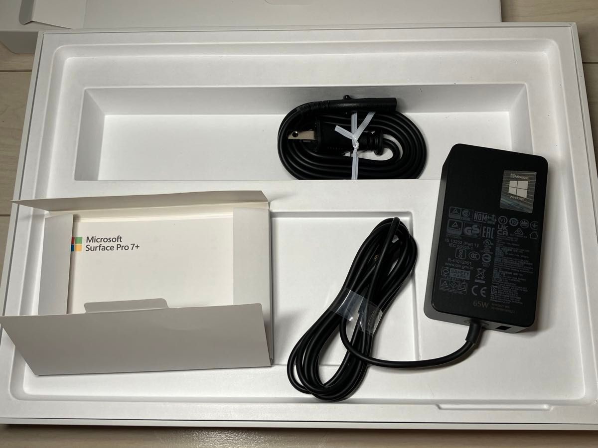 Microsoft Surface pro7+ Corei5 1135G7 SSD 128GB 8GB Microsoft Surface pro7+ Corei5 1135G7 SSD 128GB 8GB