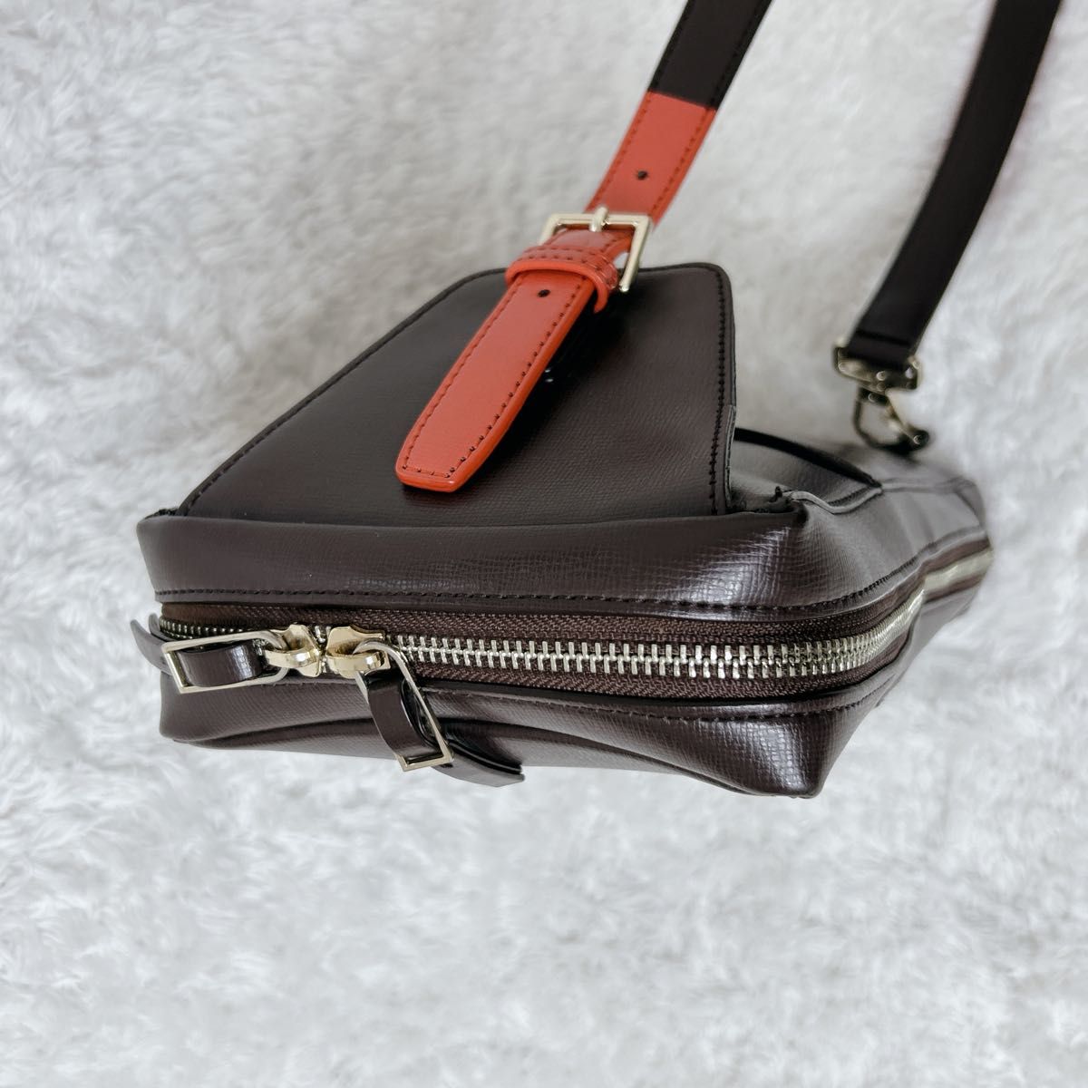 至高の逸品】 ポールスミス Paul smith レザー ボディバッグ 至高の逸品】 ポールスミス Paul smith レザー ボディバッグ