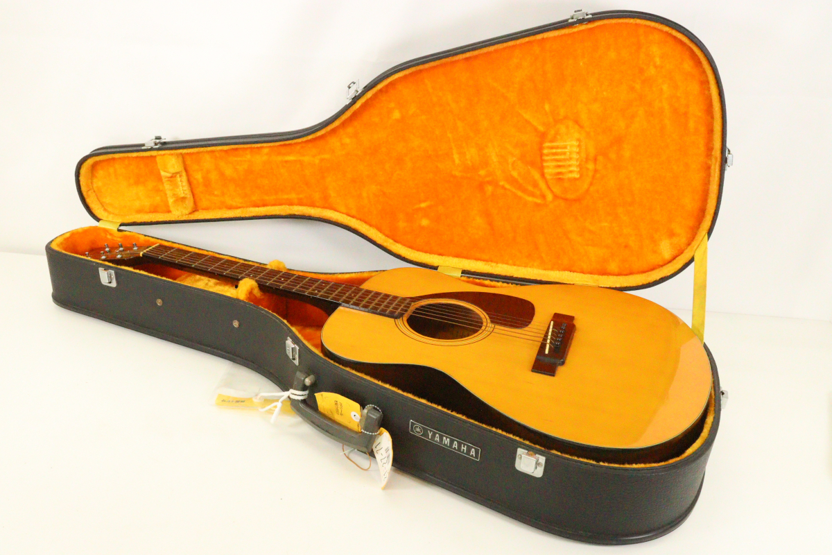 YAMAHA FG-110 ヤマハ アコースティックギター 赤ラベル NIPPON YAMAHA FG-110 ヤマハ アコースティックギター 赤ラベル NIPPON
