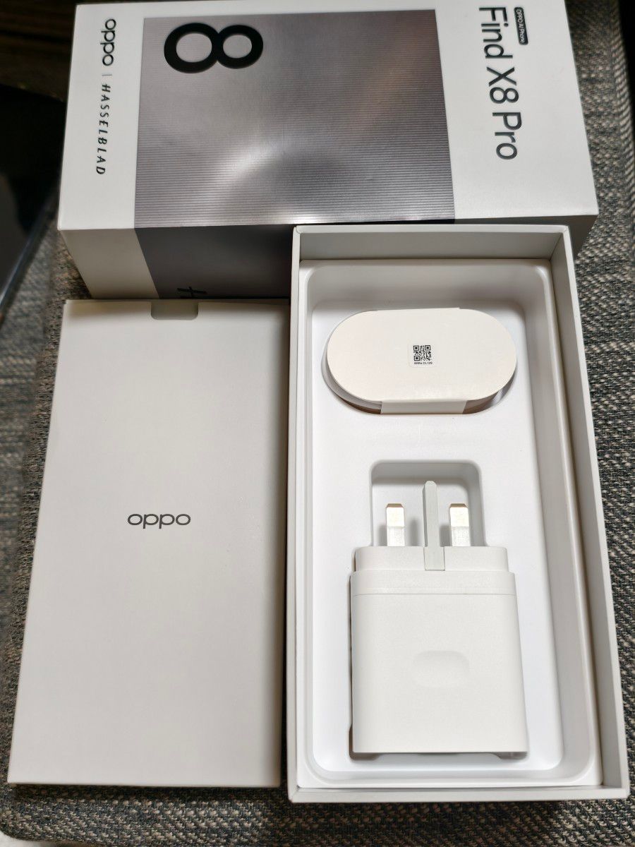 OPPO Find X8 Pro グローバル版 16/512 ホワイト 新品同様 OPPO Find X8 Pro グローバル版 16/512 ホワイト 新品同様