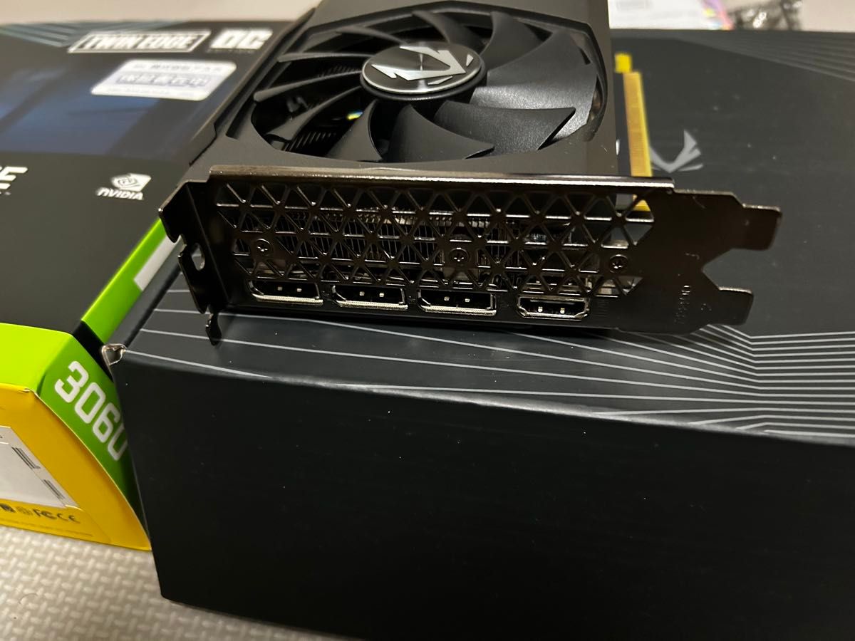 ZOTAC GAMING GeForce RTX3060 12GB Twin Edge OC グラフィック ZOTAC GAMING GeForce RTX3060 12GB Twin Edge OC グラフィック