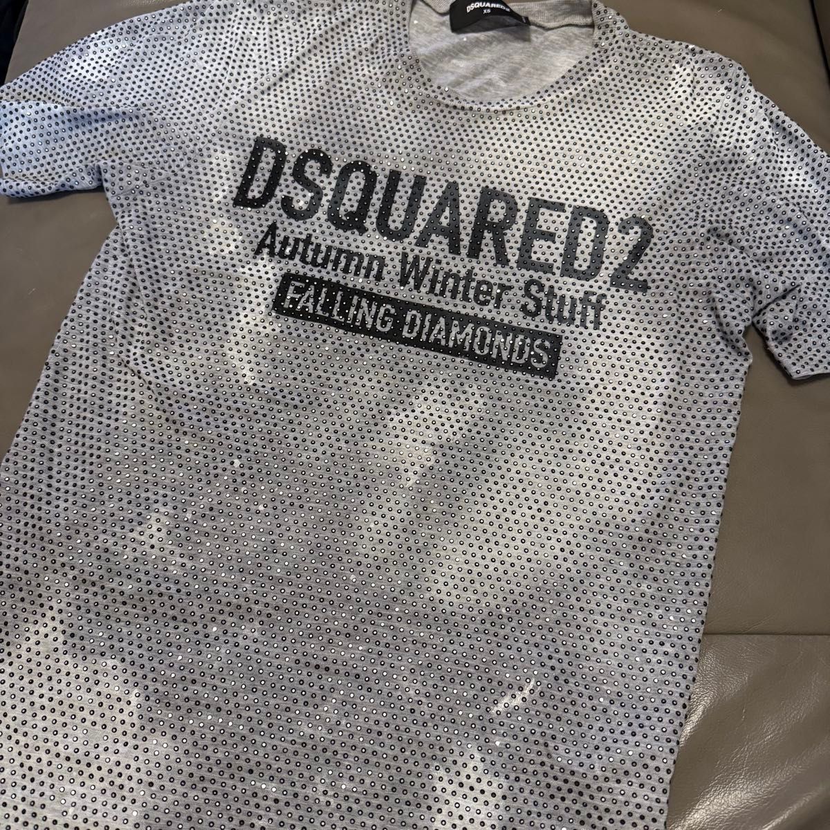 DSQUARED2 Tシャツ ラインストーン ロゴ シルバー 未使用|Yahoo DSQUARED2 Tシャツ ラインストーン ロゴ シルバー 未使用|Yahoo