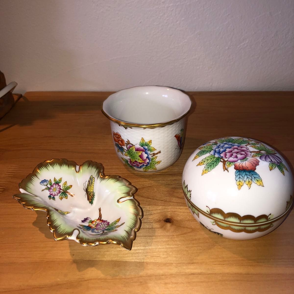 Herend ヘレンド ボンボニエール 小物入れ 灰皿 3点セット展示品 Herend ヘレンド ボンボニエール 小物入れ 灰皿 3点セット展示品