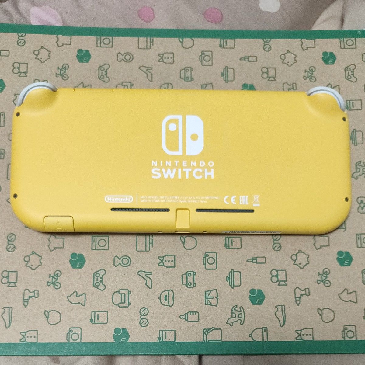 Nintendo Switch Lite ニンテンドー スイッチ ライト イエロー Nintendo Switch Lite ニンテンドー スイッチ ライト イエロー