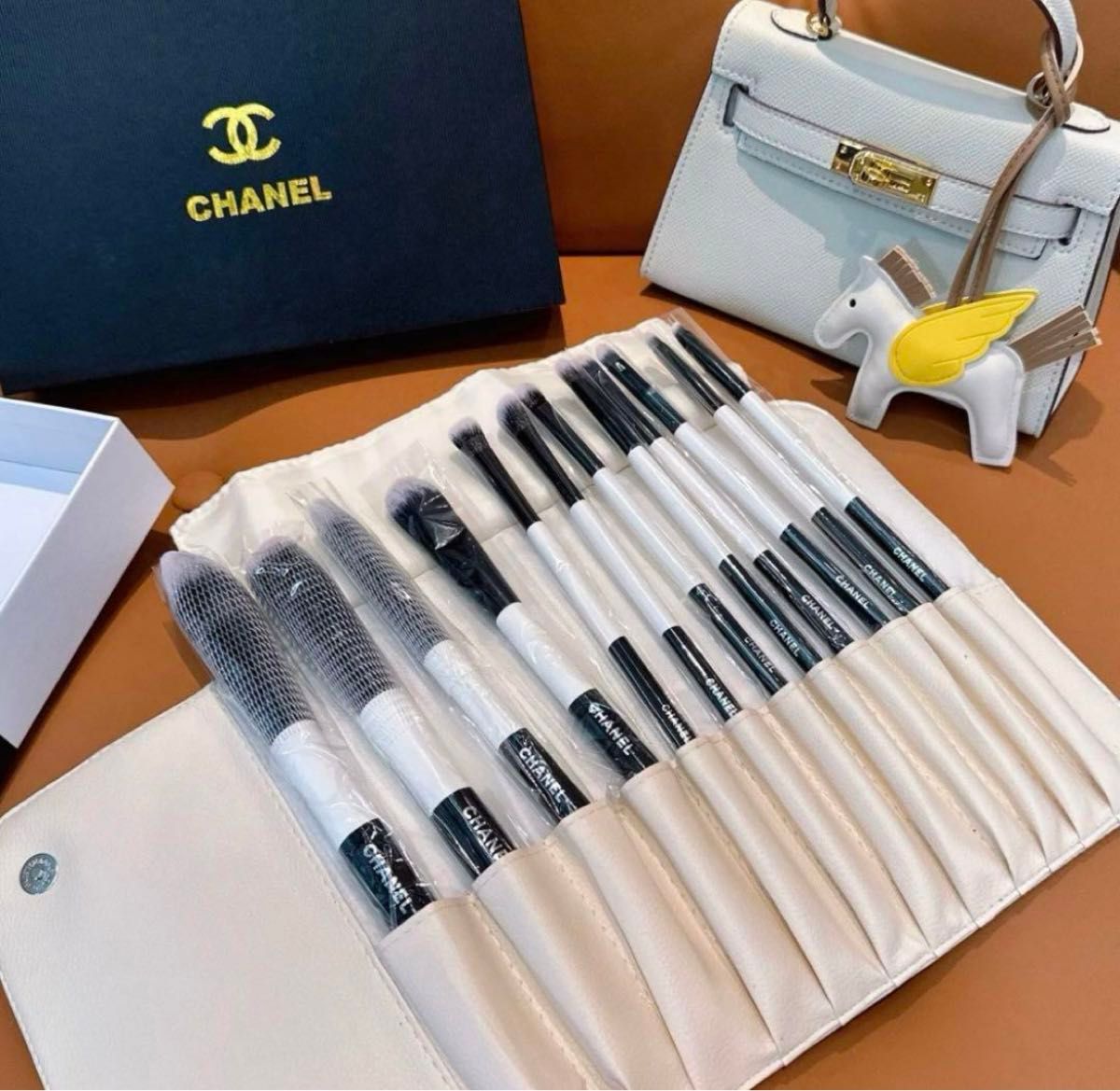 CHANEL】メイクブラシセット 未使用 美品 箱入り|Yahoo!フリマ CHANEL】メイクブラシセット 未使用 美品 箱入り|Yahoo!フリマ