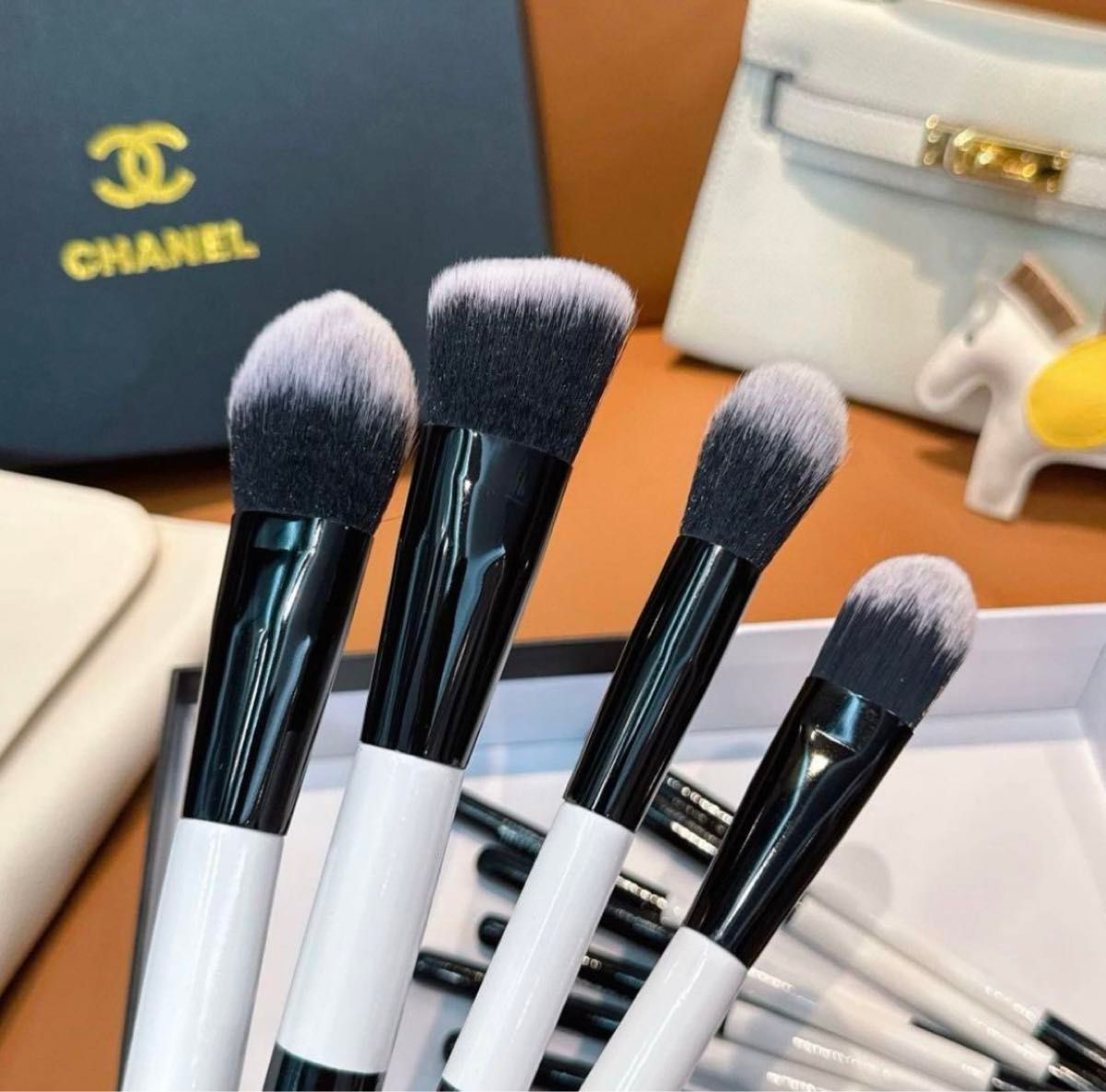 CHANEL】メイクブラシセット 未使用 美品 箱入り|Yahoo!フリマ CHANEL】メイクブラシセット 未使用 美品 箱入り|Yahoo!フリマ