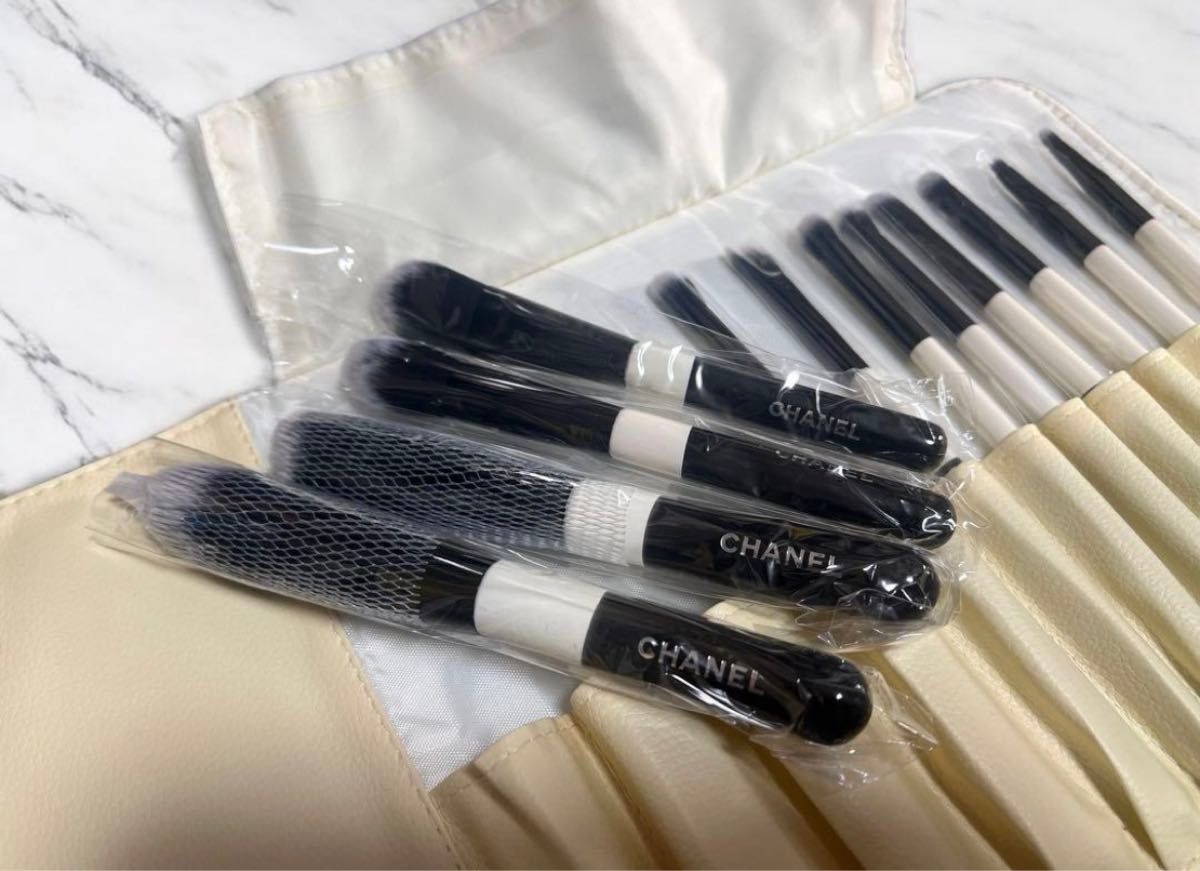 CHANEL】メイクブラシセット 未使用 美品 箱入り|Yahoo!フリマ CHANEL】メイクブラシセット 未使用 美品 箱入り|Yahoo!フリマ