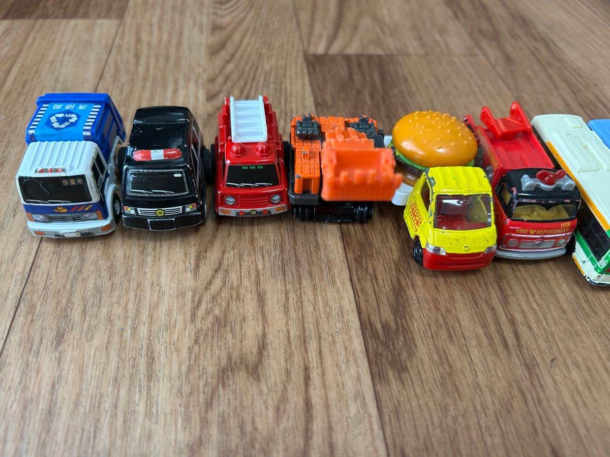 トミカ ミニカー まとめ売り 消防車・救急車・バス 白バイ トミカ ミニカー まとめ売り 消防車・救急車・バス 白バイ