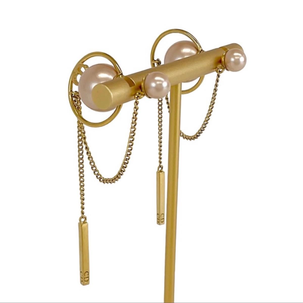 美品】Dior ディオール ピアス ゴールド ピンクパール ロゴ 美品】Dior ディオール ピアス ゴールド ピンクパール ロゴ