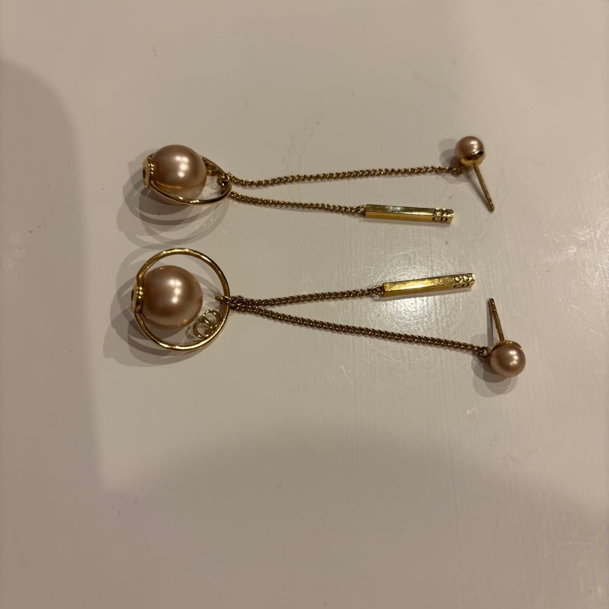 美品】Dior ディオール ピアス ゴールド ピンクパール ロゴ 美品】Dior ディオール ピアス ゴールド ピンクパール ロゴ