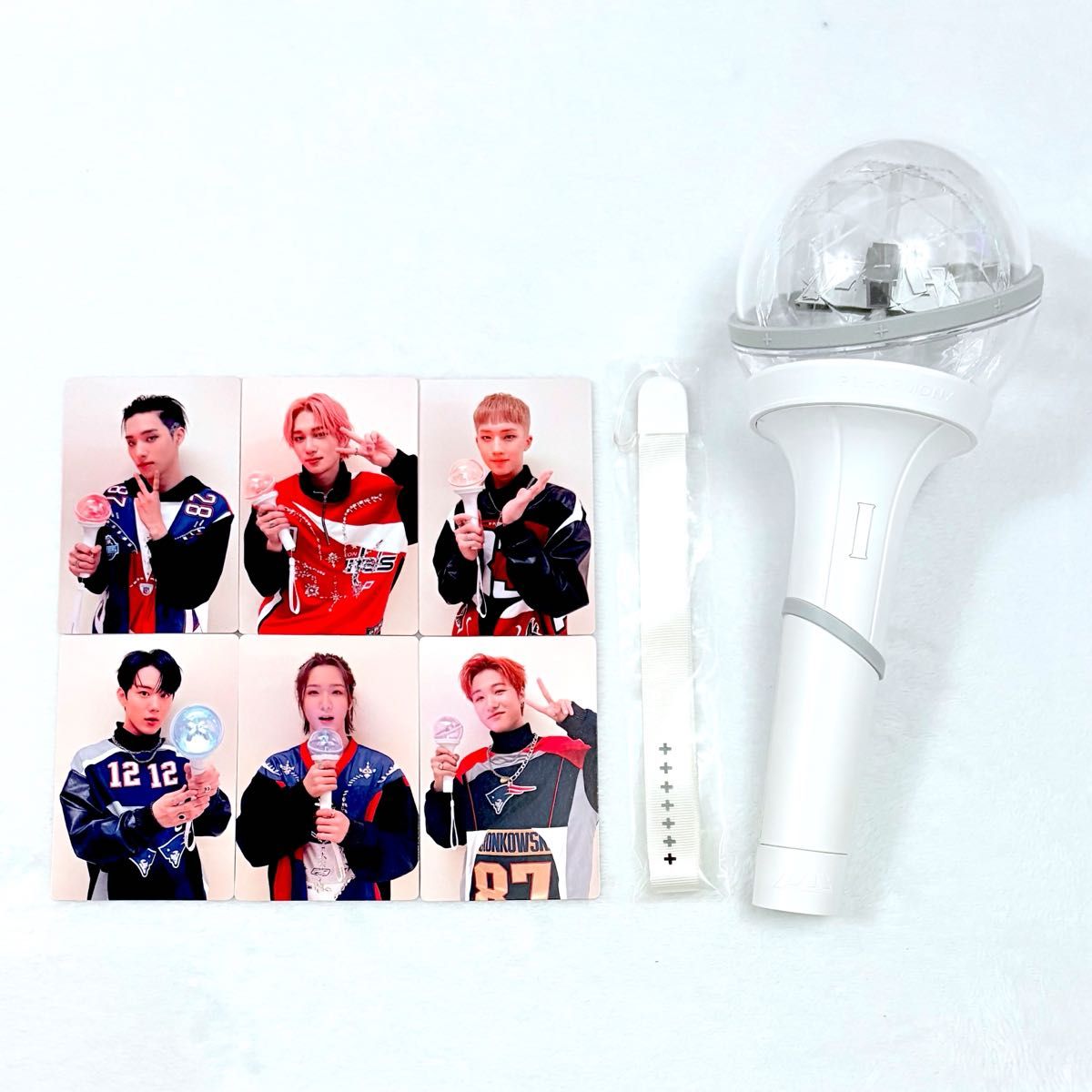 p1harmony 公式 ペンライト Official Light Stick 美品 トレカ付 p1harmony 公式 ペンライト Official Light Stick 美品 トレカ付