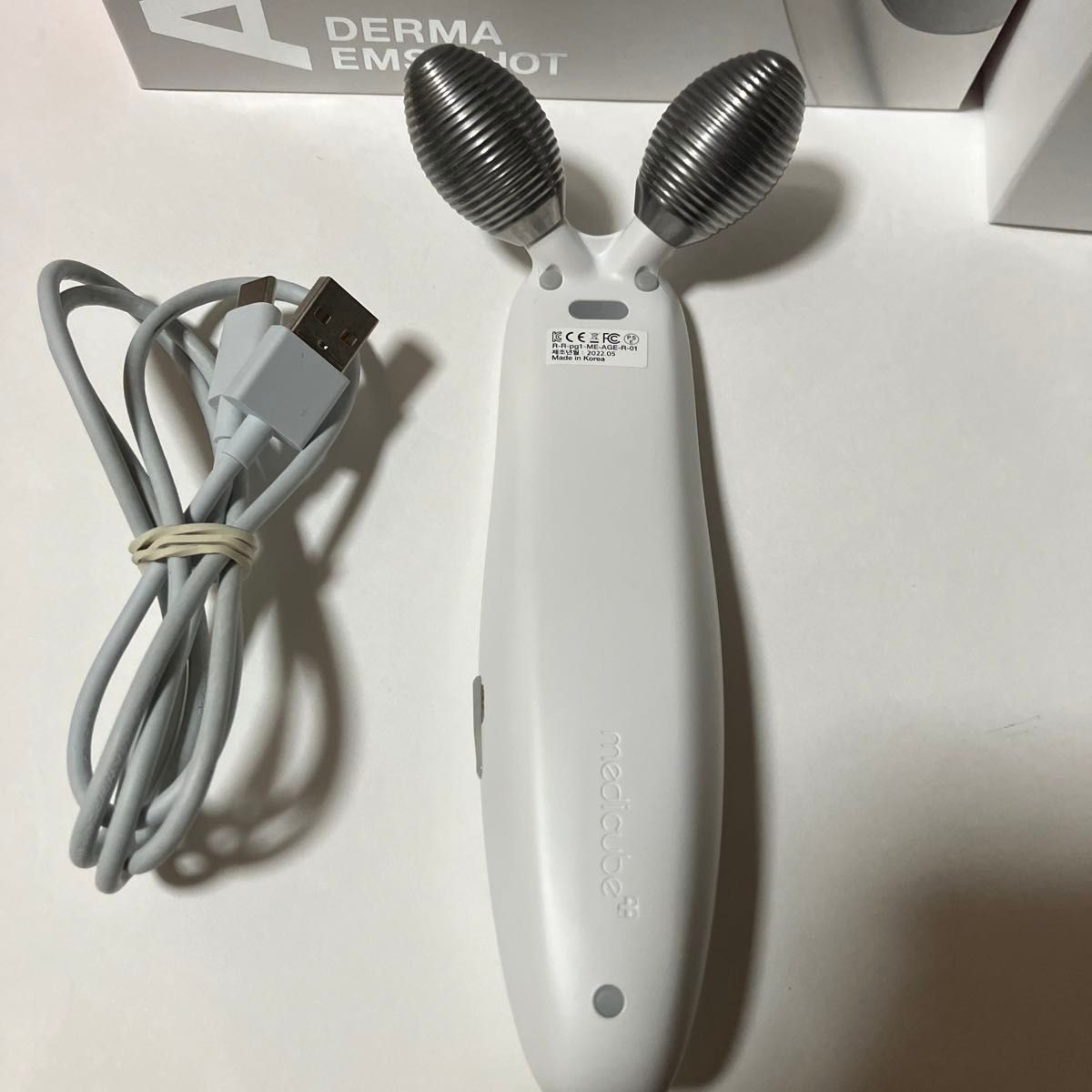美顔器 メディキューブ AGE-R EMS ダーマショット 家庭用美顔器 美顔器 メディキューブ AGE-R EMS ダーマショット 家庭用美顔器