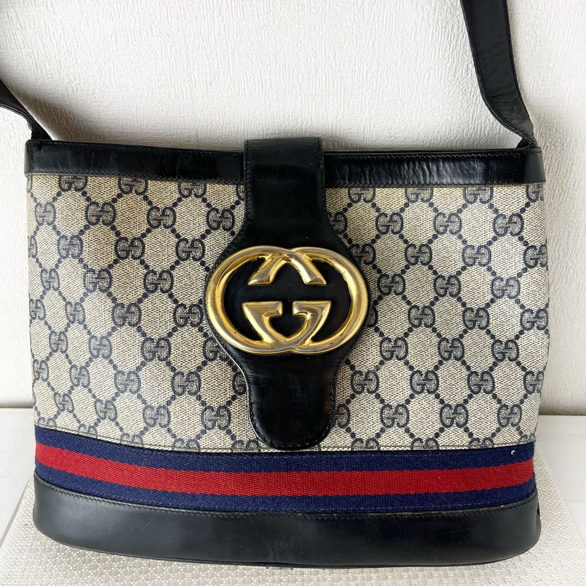 GUCCI グッチ GGスプリーム ショルダーバッグ シェリーライン GUCCI グッチ GGスプリーム ショルダーバッグ シェリーライン