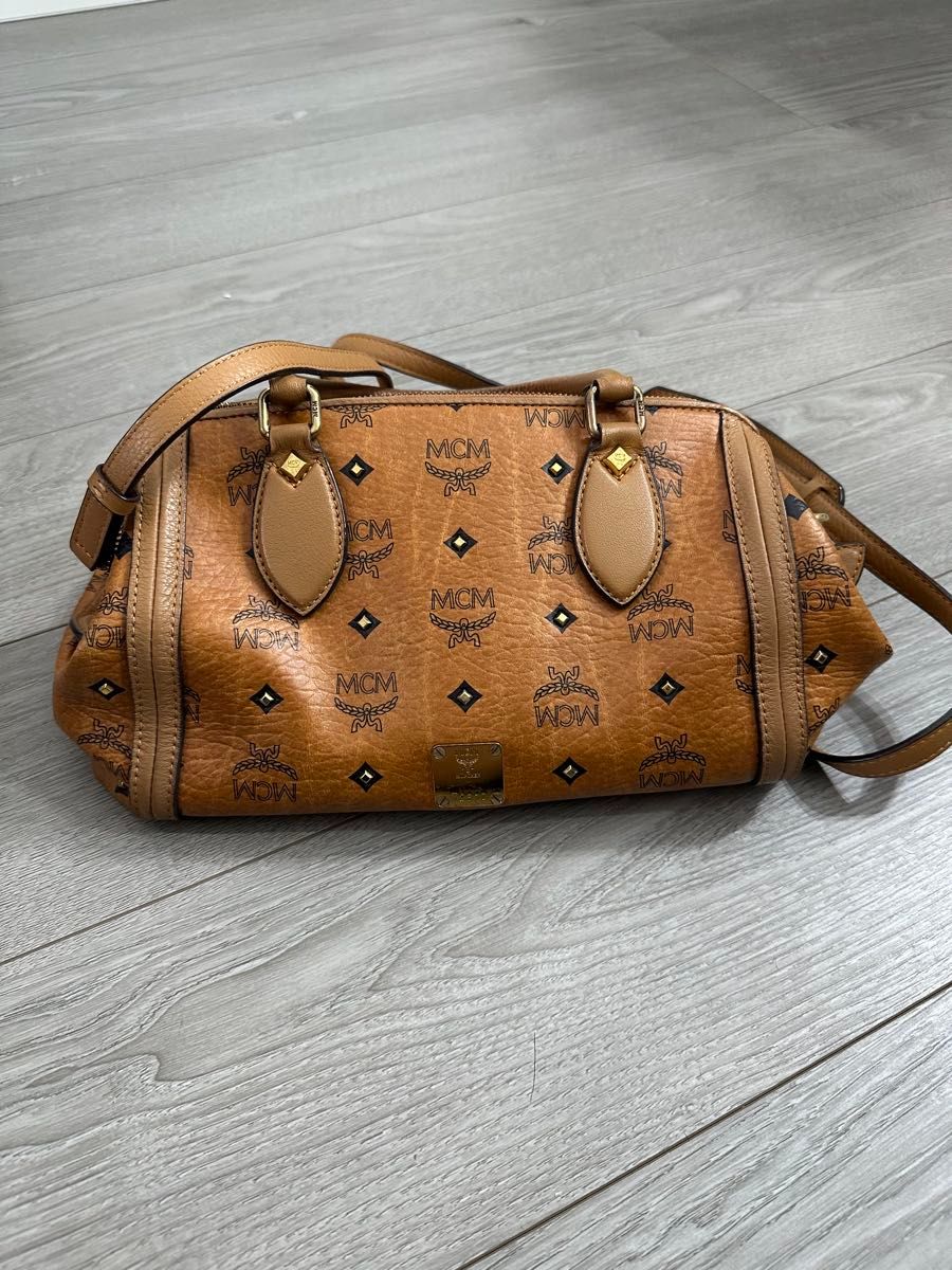 MCM ロゴプリント ハンドバッグ|Yahoo!フリマ(旧PayPayフリマ) MCM ロゴプリント ハンドバッグ|Yahoo!フリマ(旧PayPayフリマ)