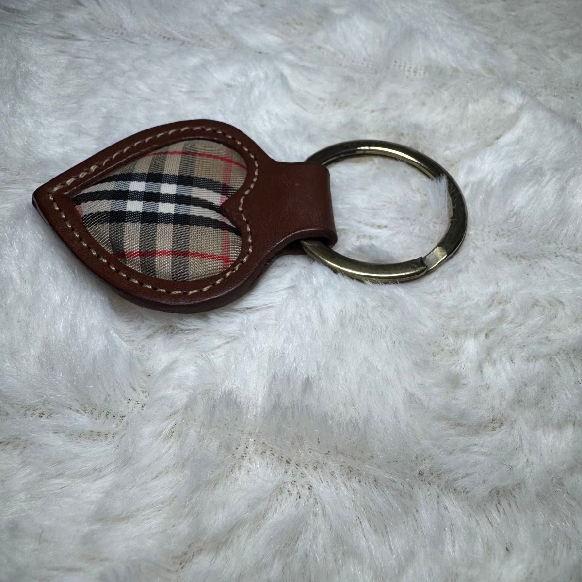 BURBERRY バーバリー キーリング ノバチェック ハート 箱付き BURBERRY バーバリー キーリング ノバチェック ハート 箱付き