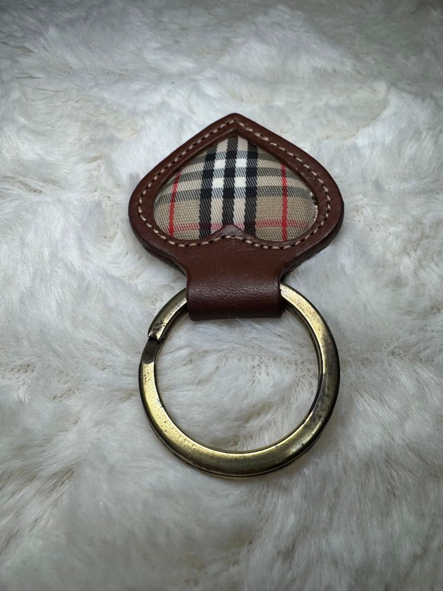 BURBERRY バーバリー キーリング ノバチェック ハート 箱付き BURBERRY バーバリー キーリング ノバチェック ハート 箱付き