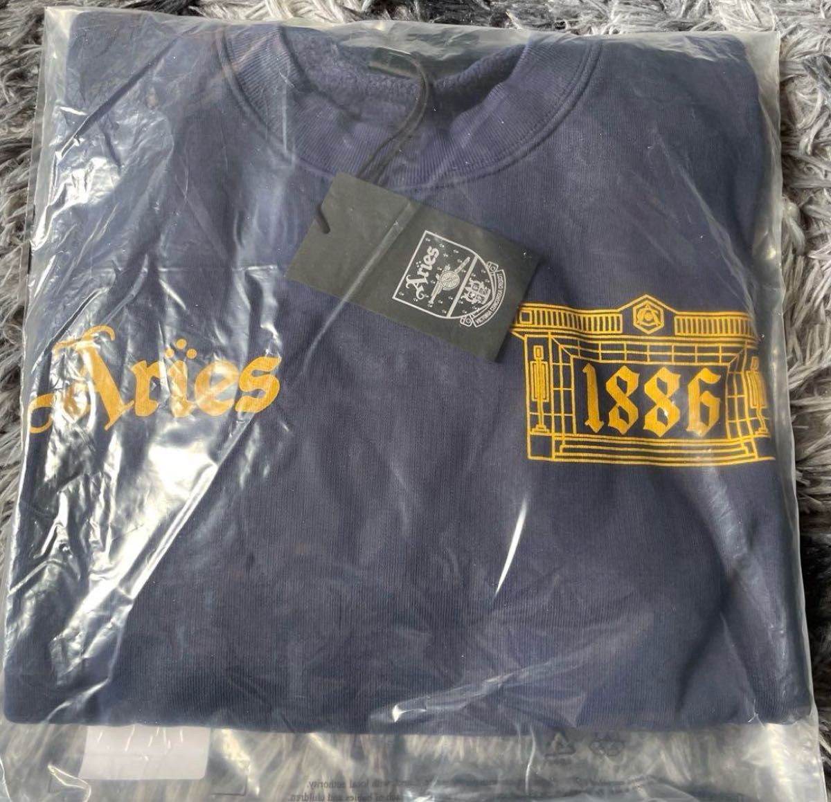 新品 堀田茜さん着用 ARSENAL ARIES CREW SWEAT アーセナル 新品 堀田茜さん着用 ARSENAL ARIES CREW SWEAT アーセナル