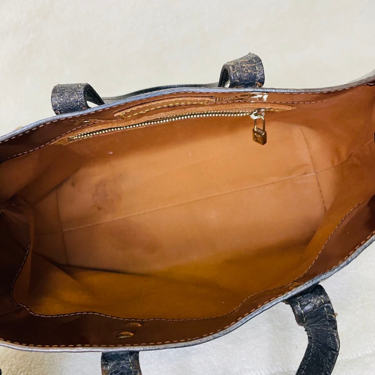 LOUIS VUITTON ルイヴィトン ヴェルニ リードPM ハンドバッグ LOUIS VUITTON ルイヴィトン ヴェルニ リードPM ハンドバッグ