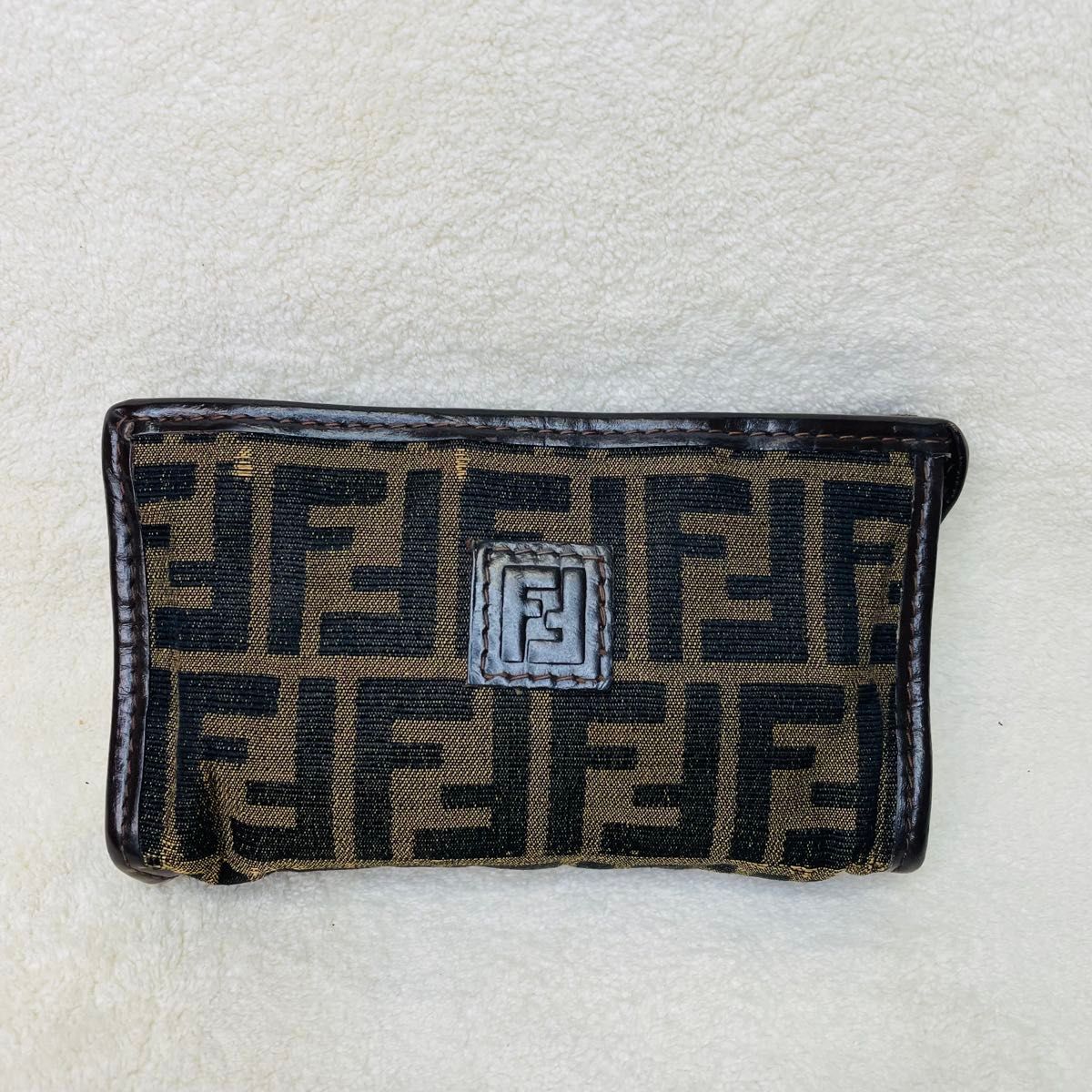 FENDI フェンディ ポーチ ズッカ柄|Yahoo!フリマ(旧PayPayフリマ) FENDI フェンディ ポーチ ズッカ柄|Yahoo!フリマ(旧PayPayフリマ)