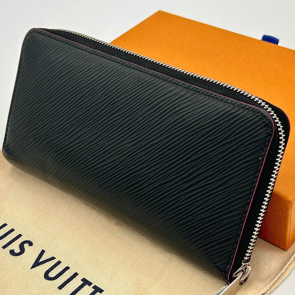 LOUIS VUITTON ルイヴィトン エピ ジッピーウォレット 長財布 LOUIS VUITTON ルイヴィトン エピ ジッピーウォレット 長財布