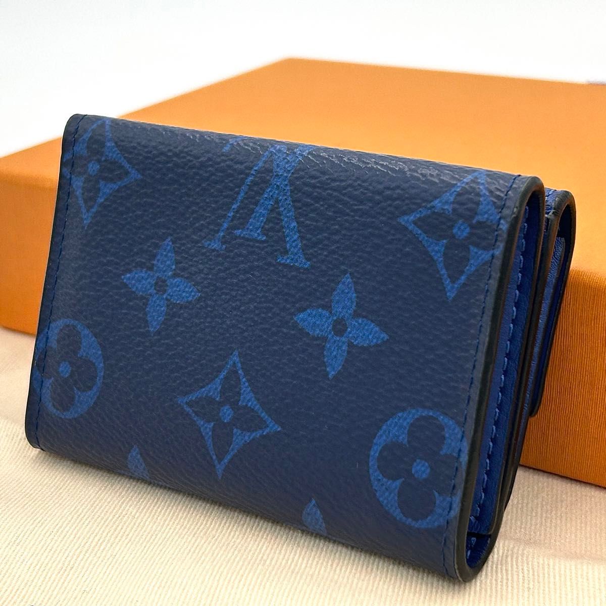 LOUIS VUITTON ルイヴィトン タイガラマ 三つ折り財布 LOUIS VUITTON ルイヴィトン タイガラマ 三つ折り財布