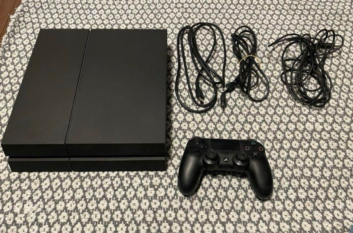 早い者勝ち PlayStation4 CUH-1200A 500GB ブラック 早い者勝ち PlayStation4 CUH-1200A 500GB ブラック