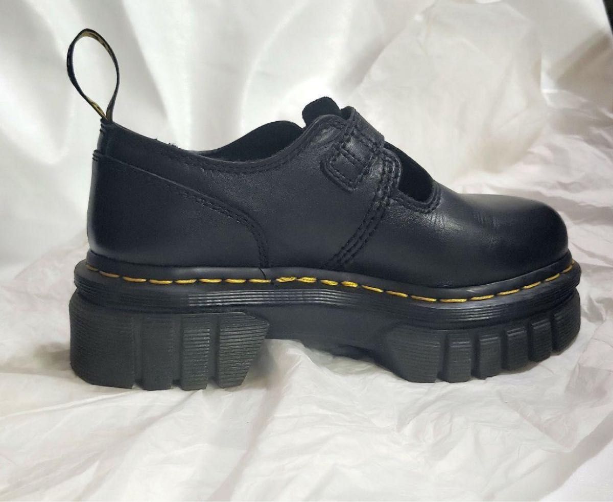Dr Martens ドクターマーチン AUDRICK Tバー シューズ UK4 24cm Dr Martens ドクターマーチン AUDRICK Tバー シューズ UK4 24cm