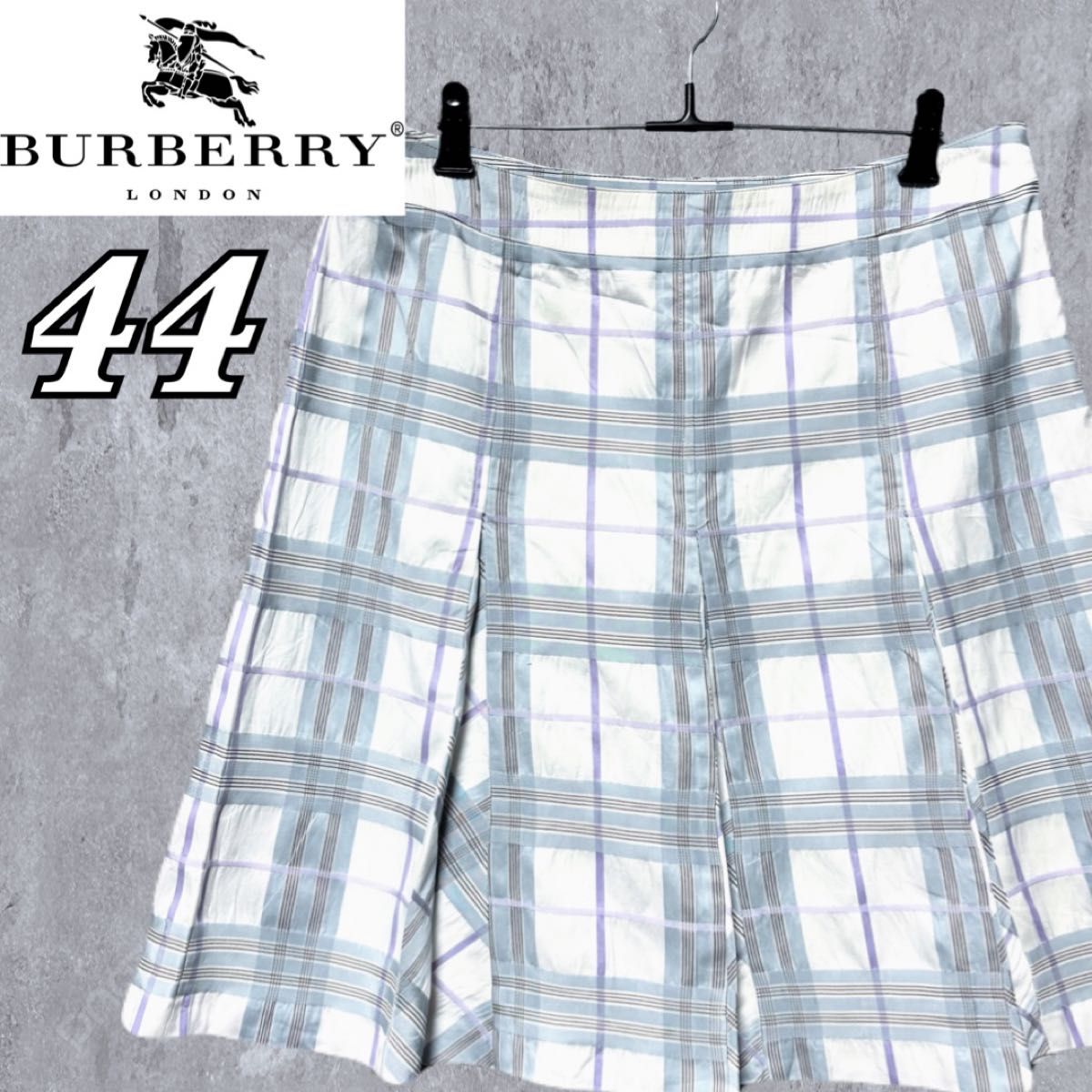 BURBERRY LONDON チェック柄 プリーツスカート 水色 大きい BURBERRY LONDON チェック柄 プリーツスカート 水色 大きい