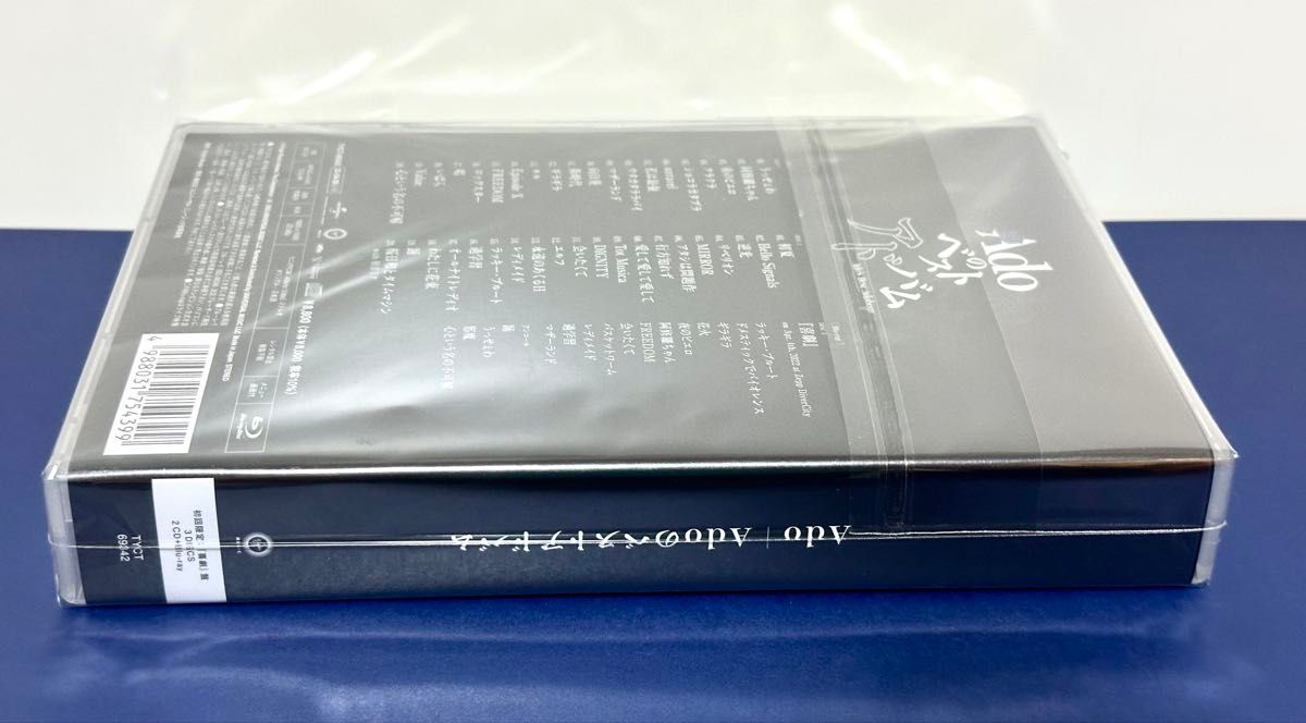 美品】Adoのベストアドバム 《初回限定》『喜劇』盤 (2CD+Blu 美品】Adoのベストアドバム 《初回限定》『喜劇』盤 (2CD+Blu