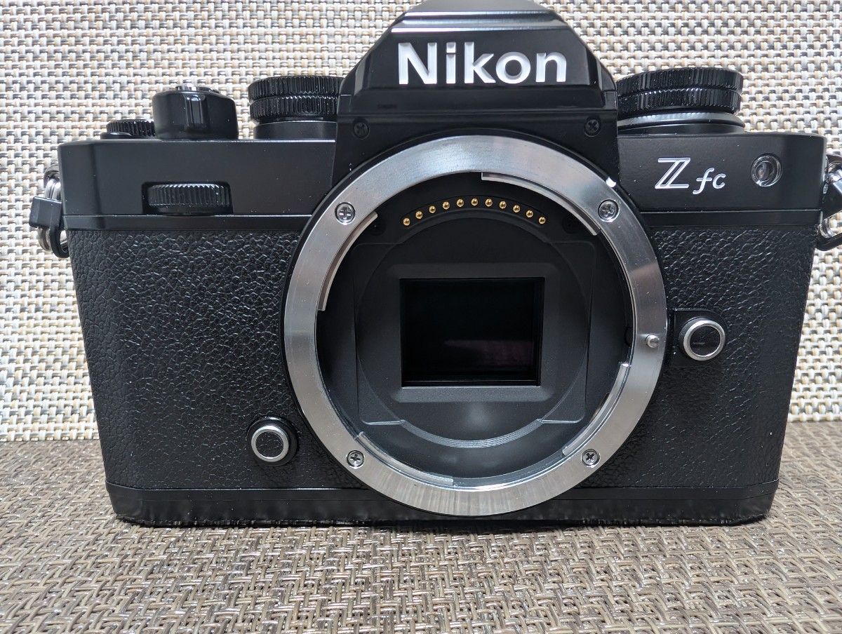 ニコンNikon Zfcミラーレス一眼 ブラックDX16-50レンズ付 ニコンNikon Zfcミラーレス一眼 ブラックDX16-50レンズ付