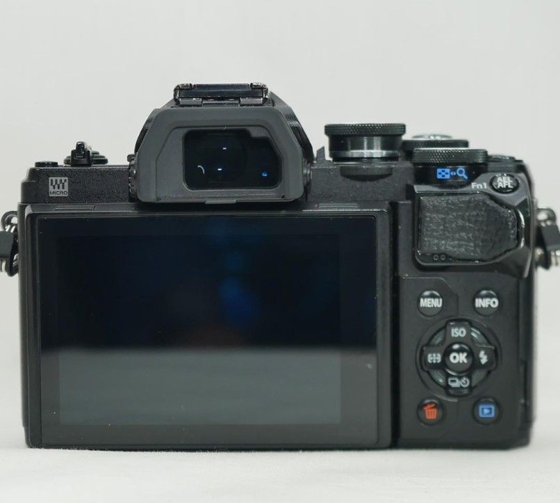 OM-D E-M10 Mark III ブラックボディ ガイドブック付き|Yahoo OM-D E-M10 Mark III ブラックボディ ガイドブック付き|Yahoo